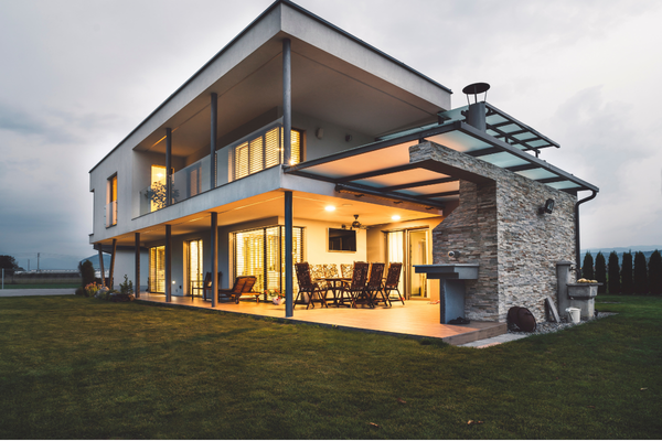 Kartepe villa tadilatı örneği — yenilenen yaşam katı duvarları